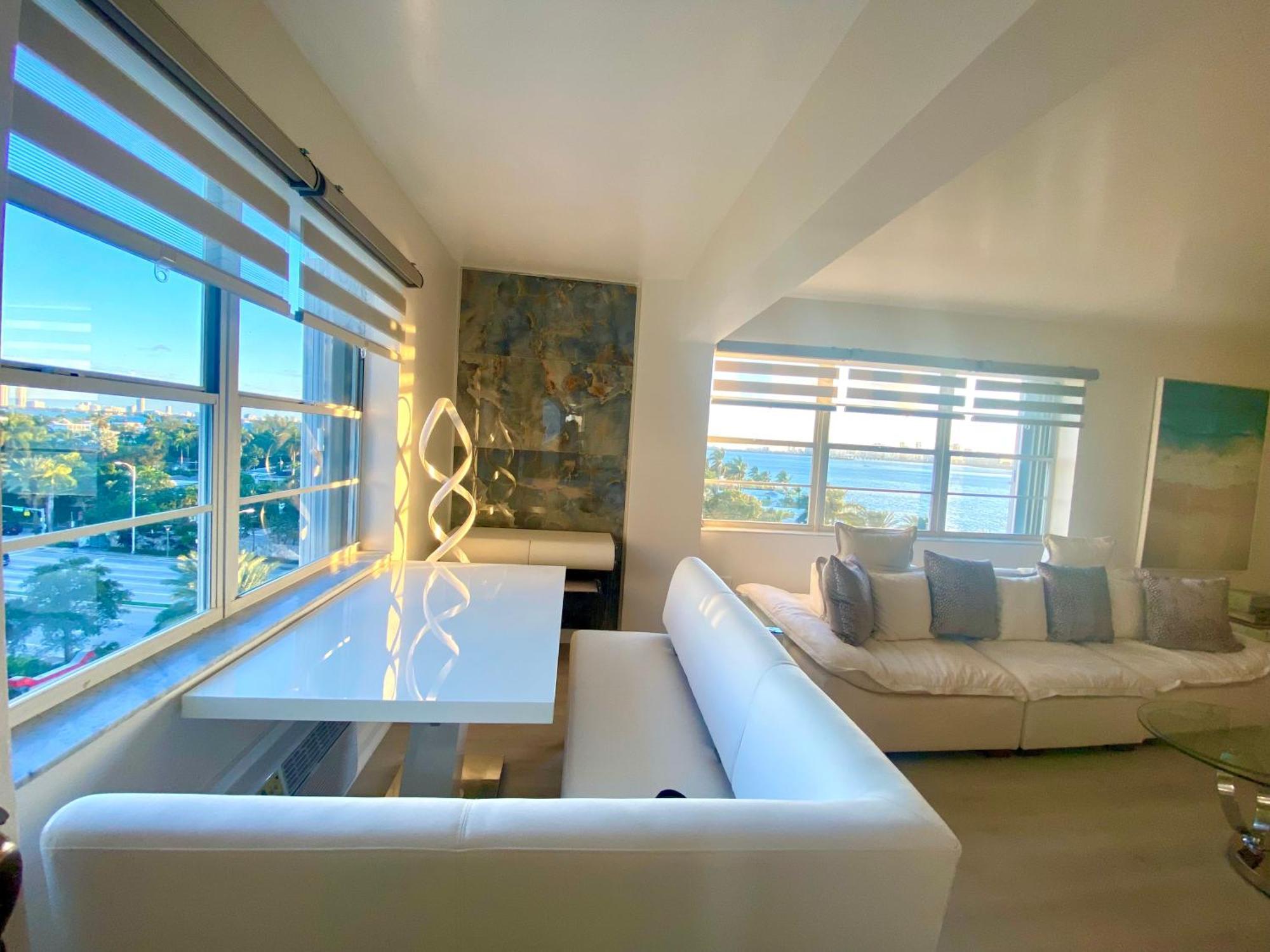 Panoramic Luxurious Waterfront One Bedroom Apartment With Miami Skyline View Free Parking 5Min Drive To Miami Beach Exteriör bild